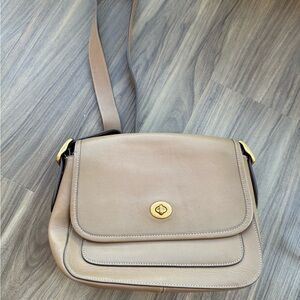 Coach Elegant Tan/Gray Leather Shoulder Bag